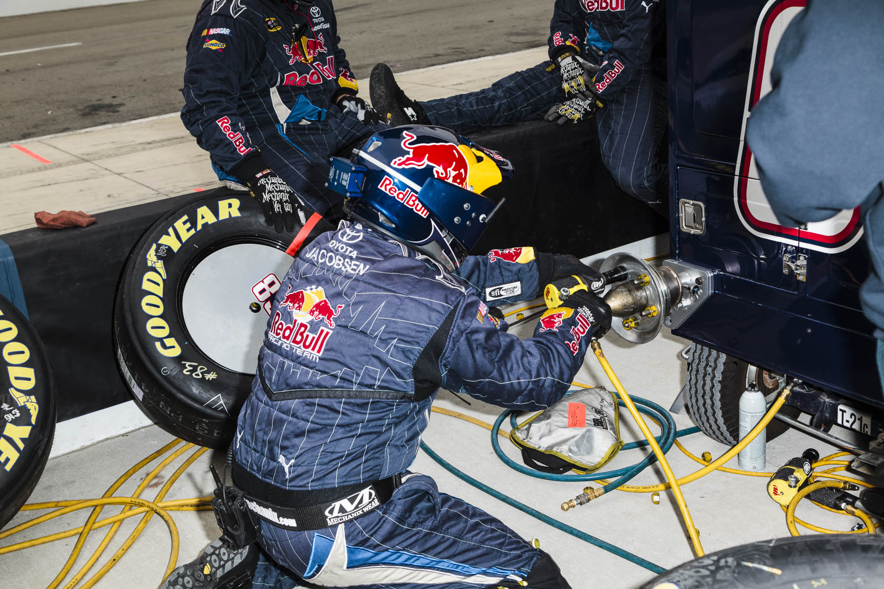 AH-WEB-RedBull-2474